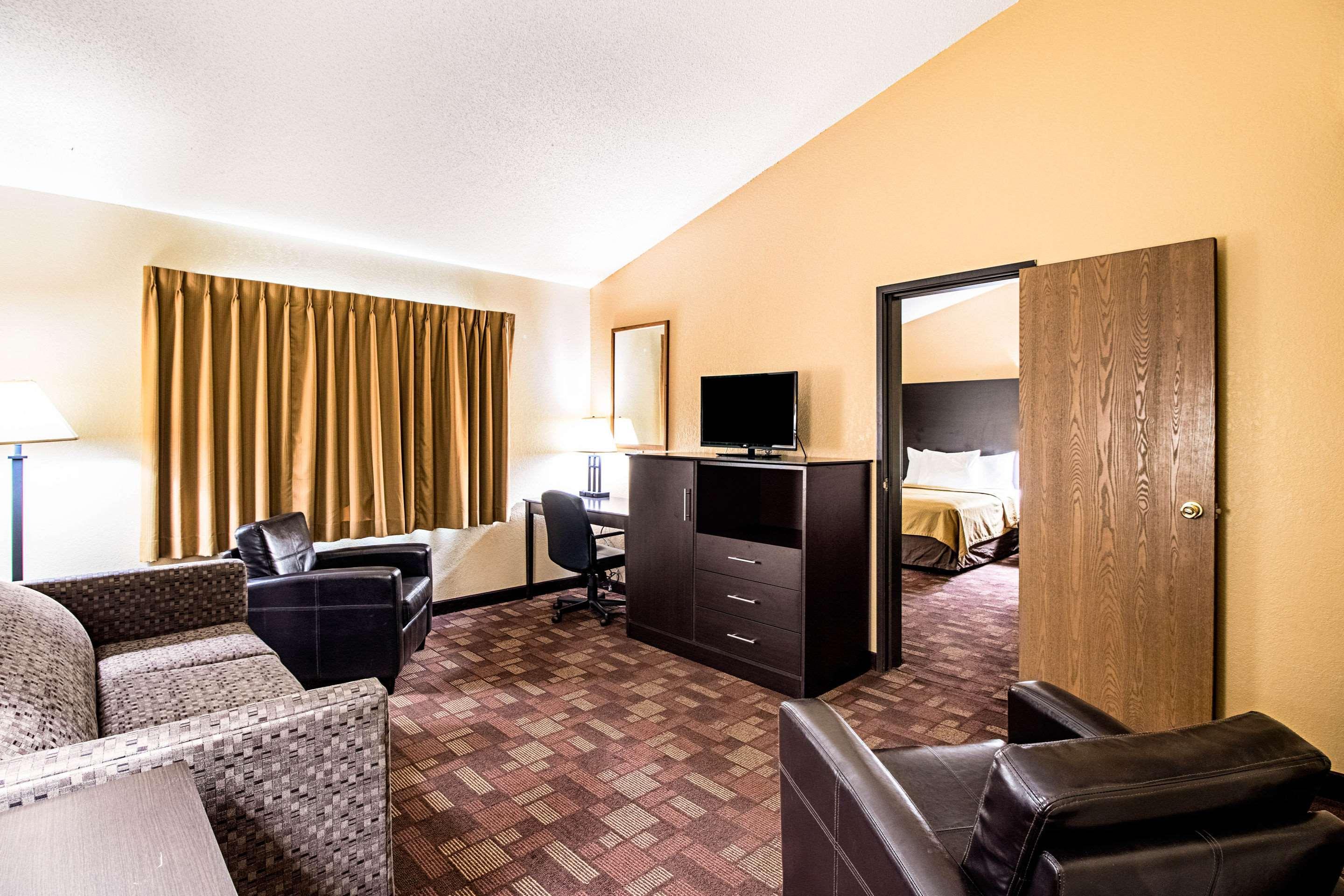 Econo Lodge Watertown Eksteriør bilde