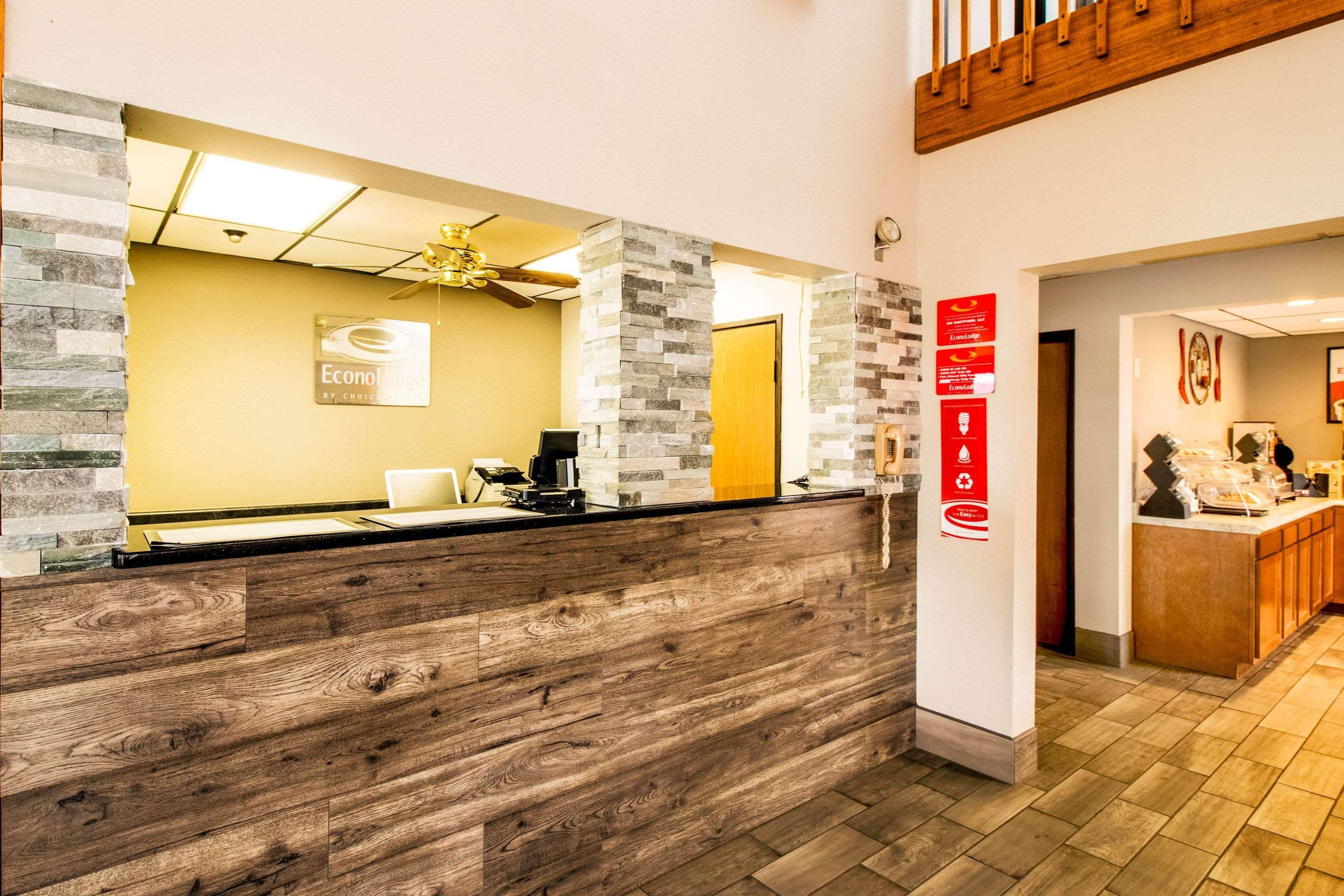 Econo Lodge Watertown Eksteriør bilde