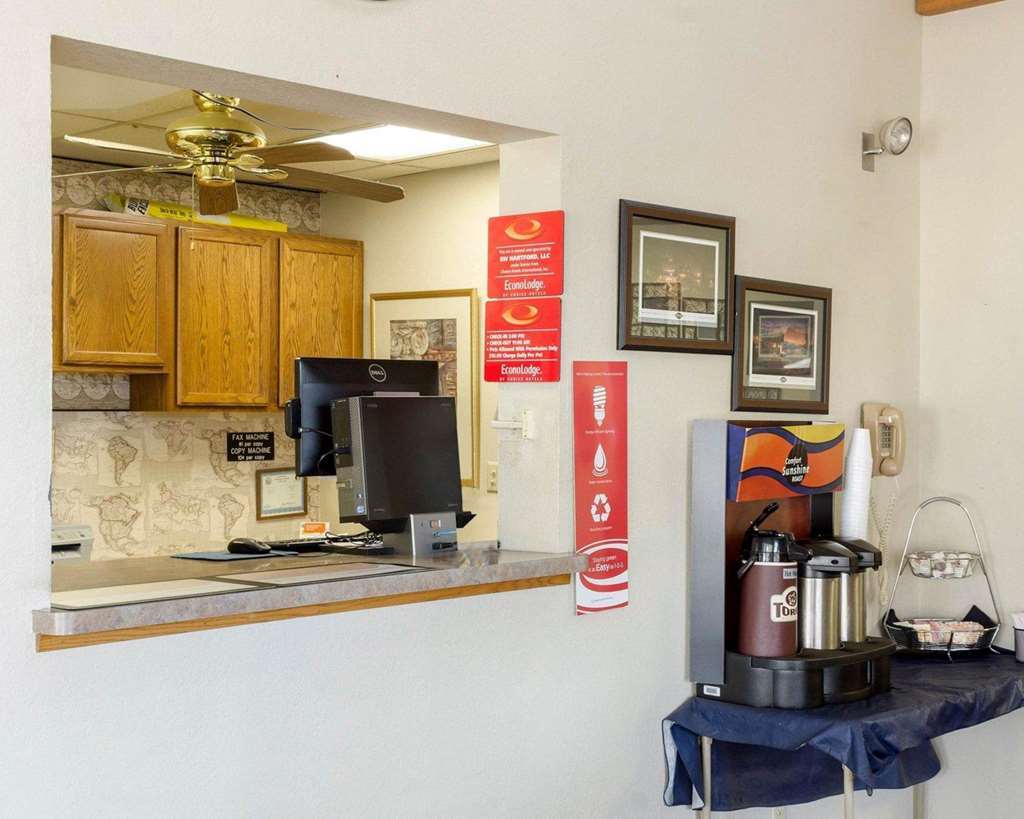 Econo Lodge Watertown Interiør bilde