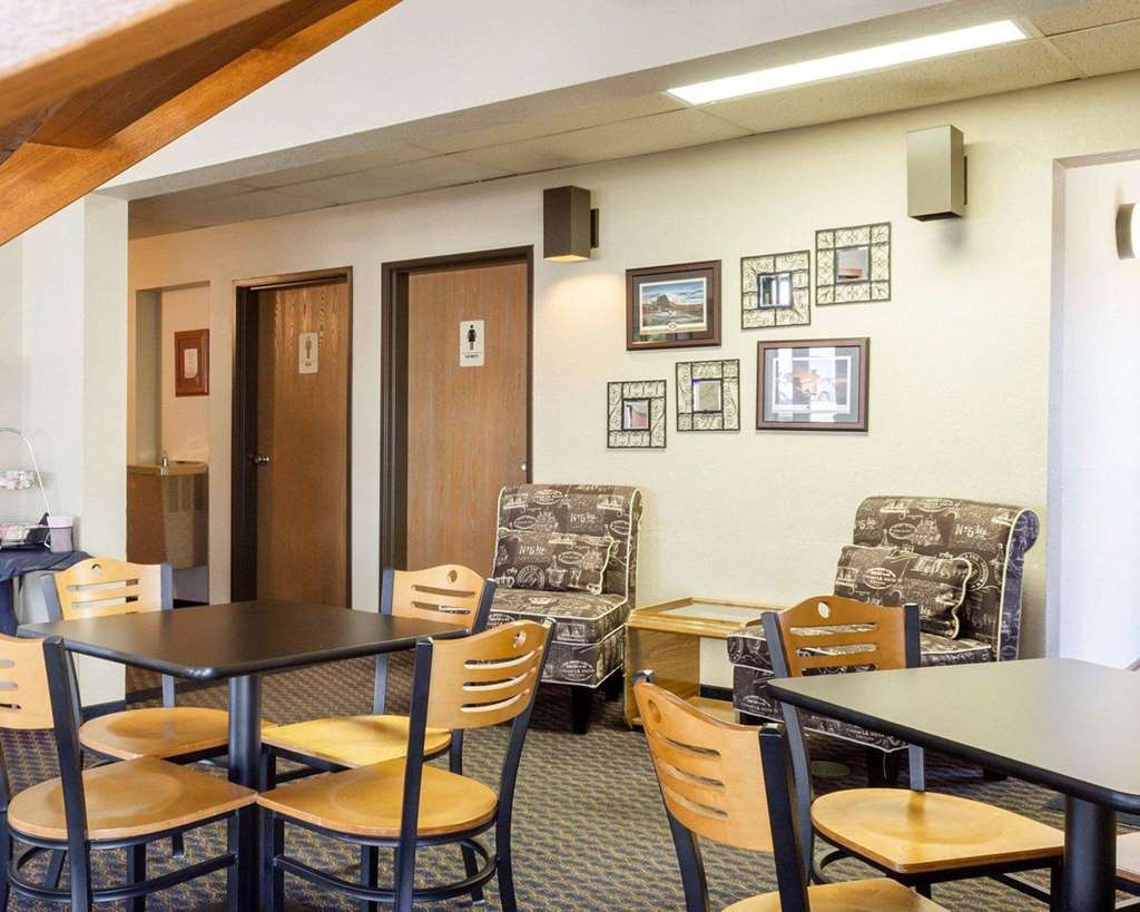 Econo Lodge Watertown Restaurant bilde