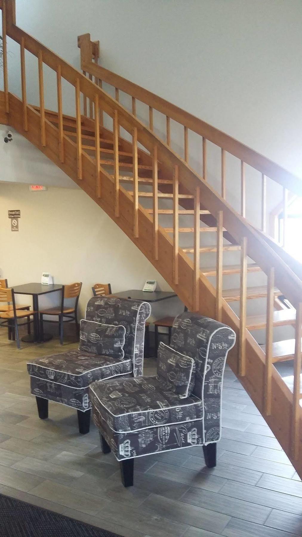 Econo Lodge Watertown Eksteriør bilde