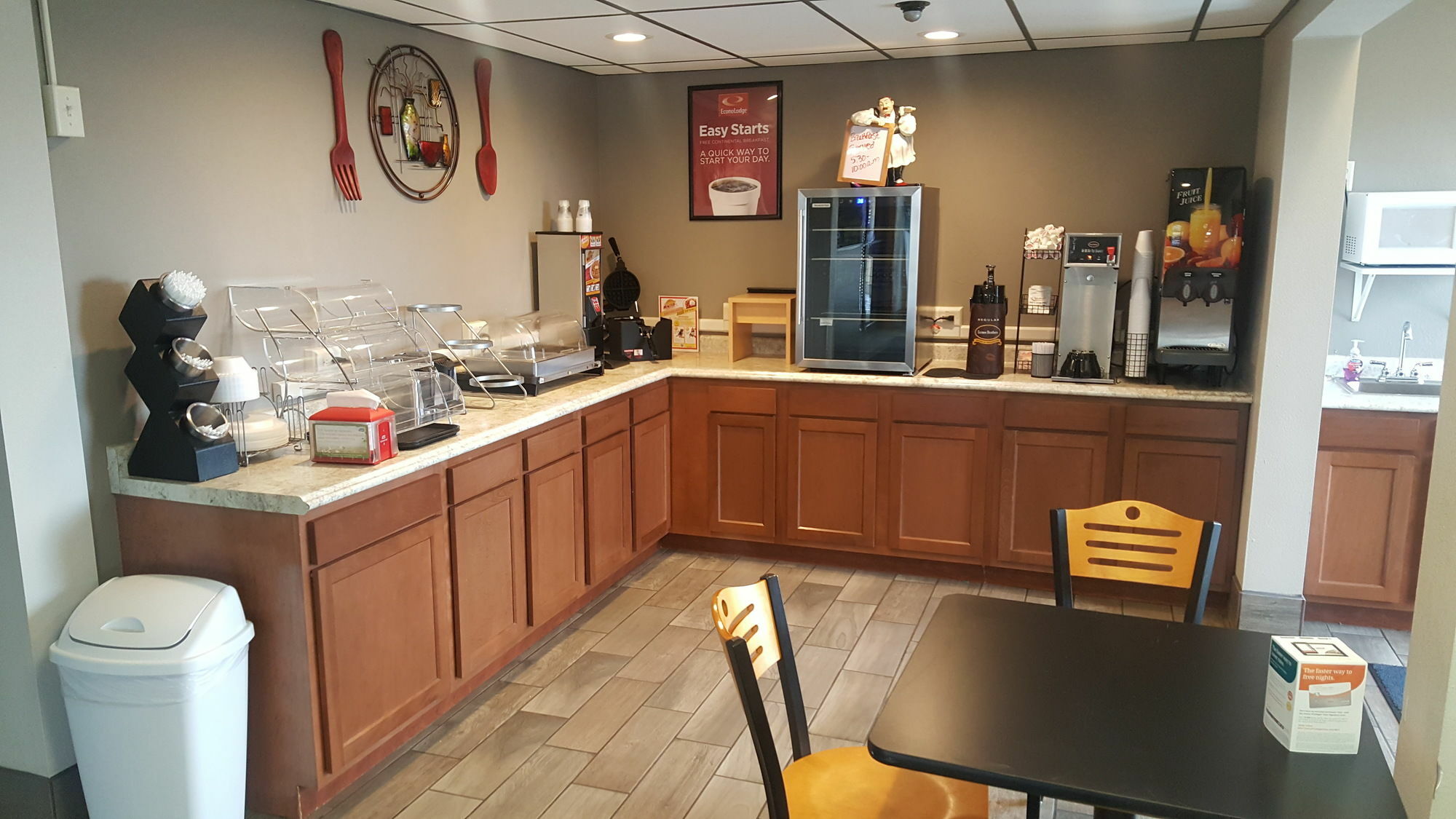 Econo Lodge Watertown Eksteriør bilde